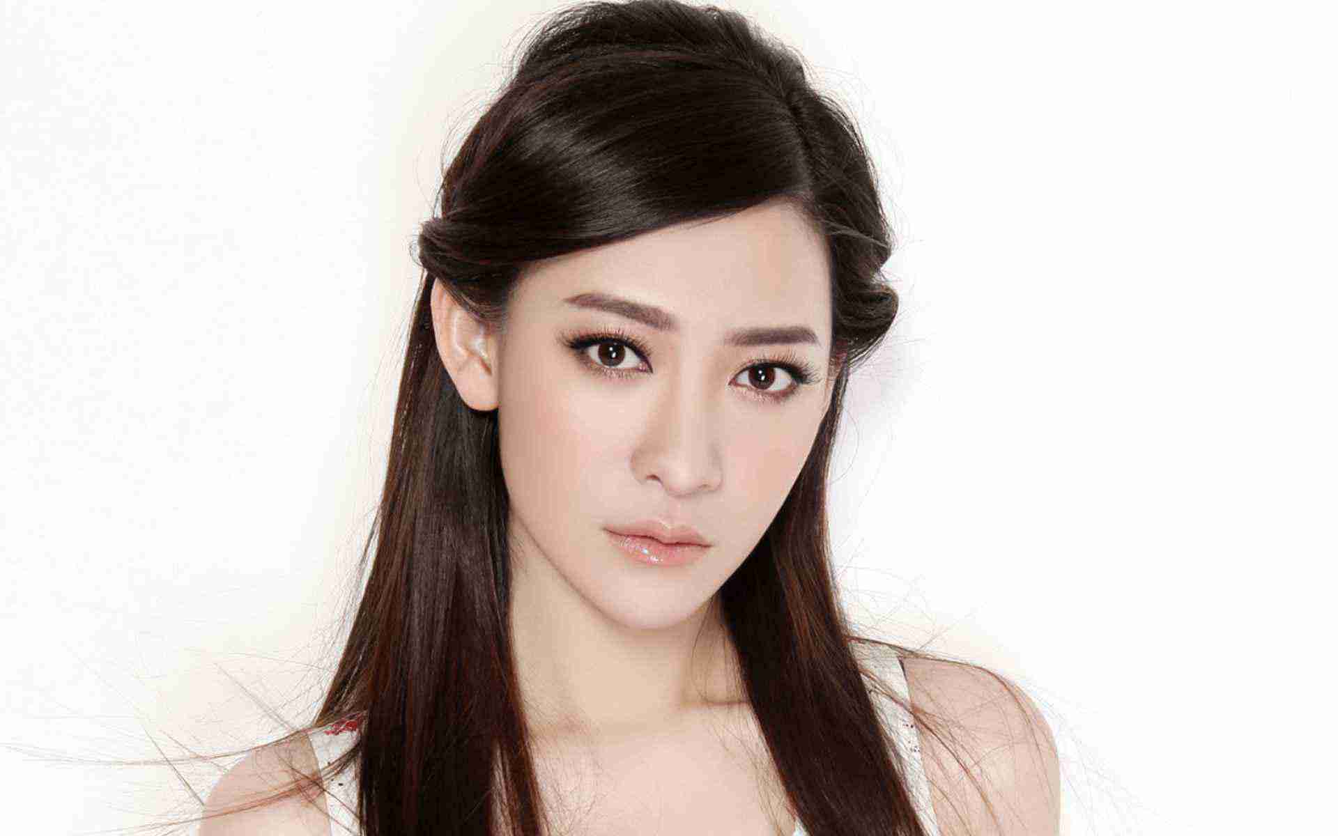 23.99萬起！搭寧德時代增混電池！310km純電續航！標配華為智駕！深藍長續航超充版新車上市！